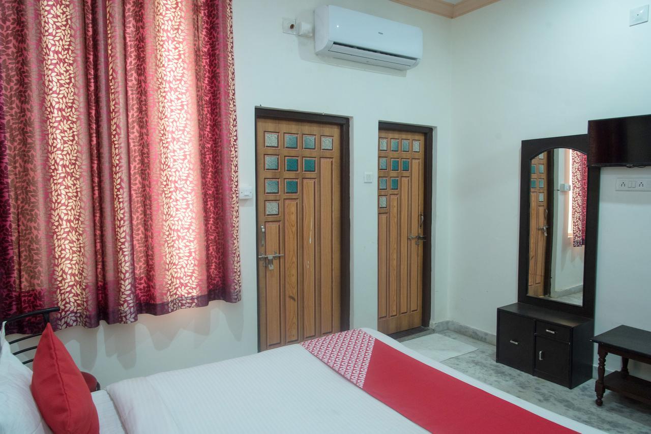 Oyo 11743 Hotel Shree Krishna Udaipur Exterior photo